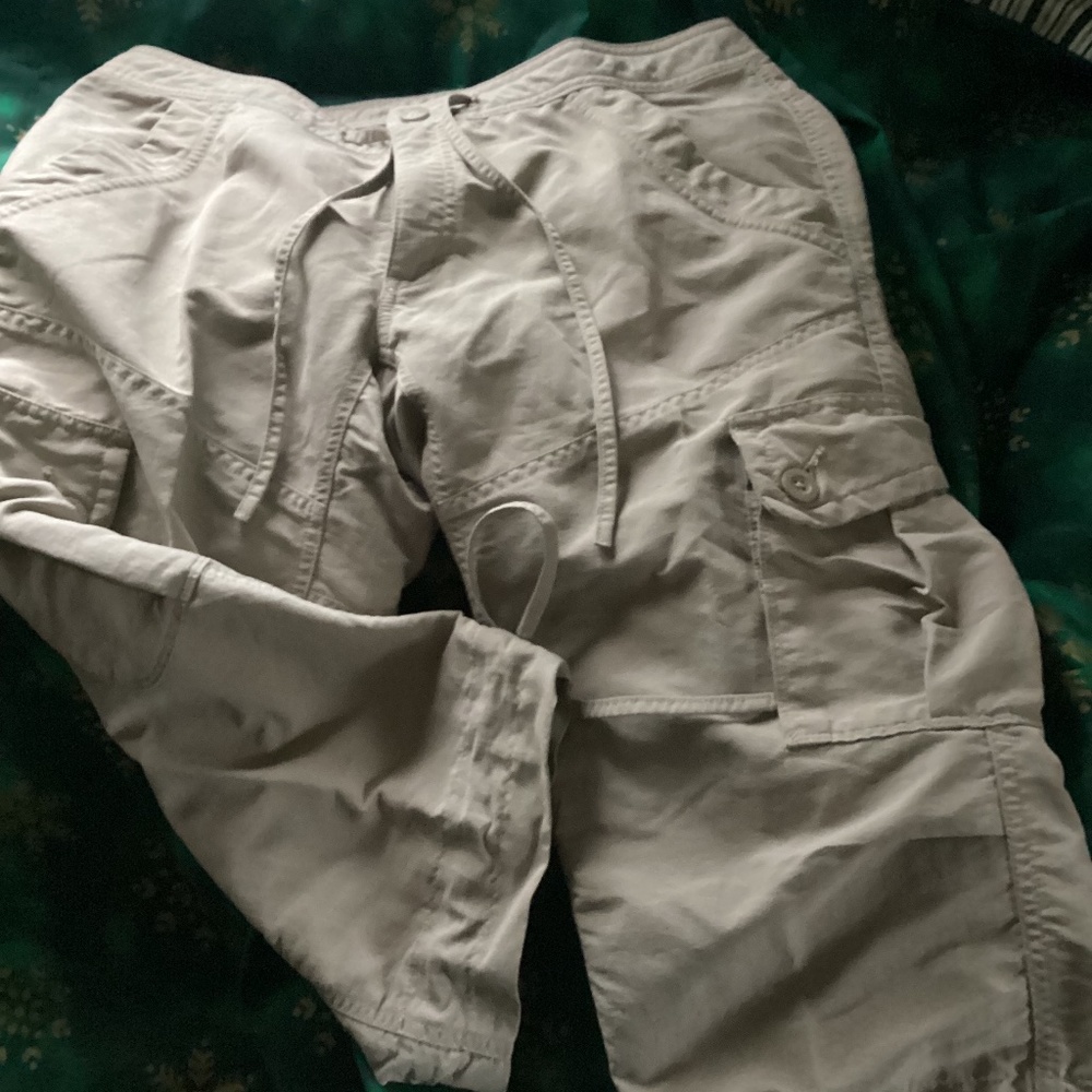 Columbia women’s med hiking shorts